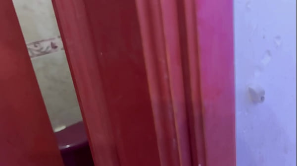 Pequeña latina paga deuda a su hermanastro mayor con una rica follada y venida en su coño rico. H.L.